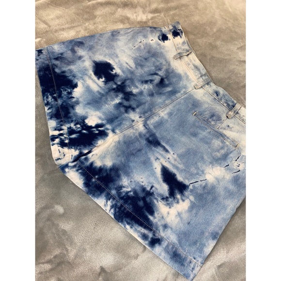 ❣️Dockers Tie dye Jean Shorts - Picture 4 of 7